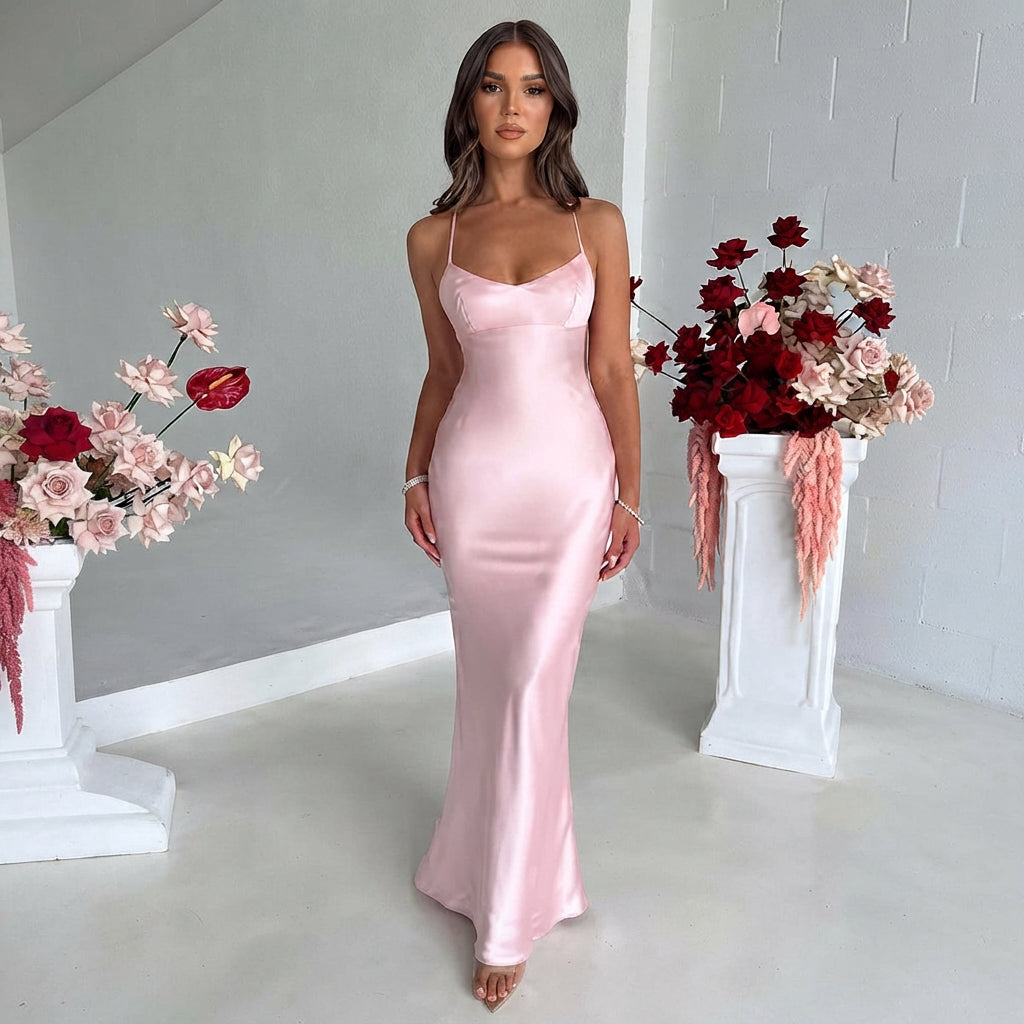 Melika - Schimmerndes, enganliegendes Maxikleid
