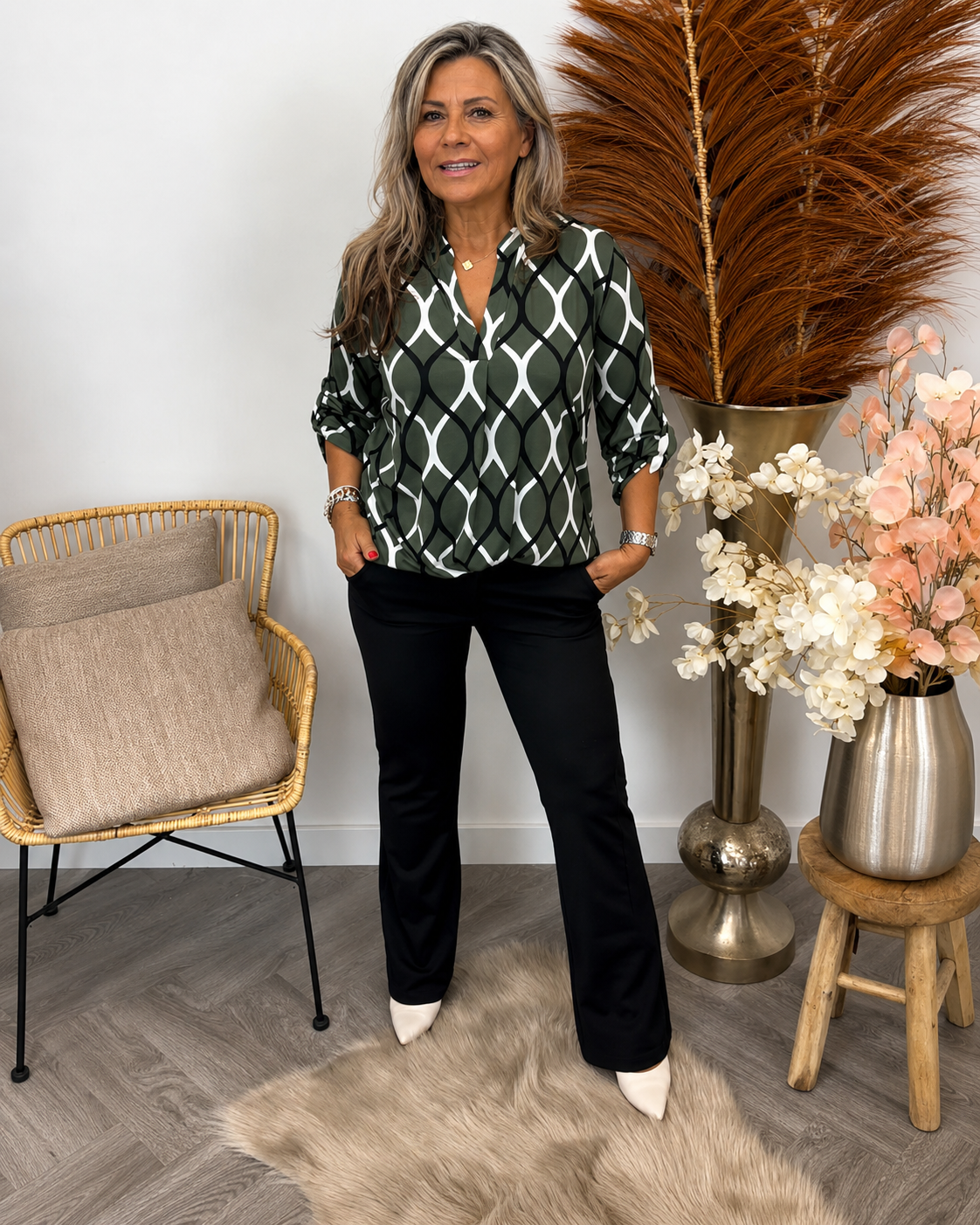 Brigitta - Elegante und Stilvolle Bluse