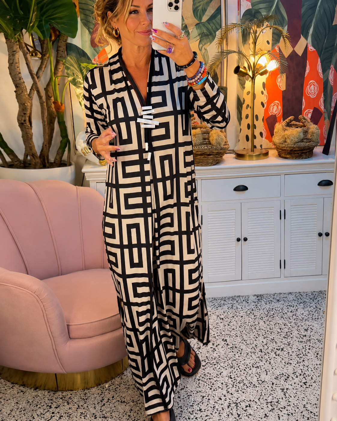 Estelle - Stilvolles Kleid mit V-Ausschnitt
