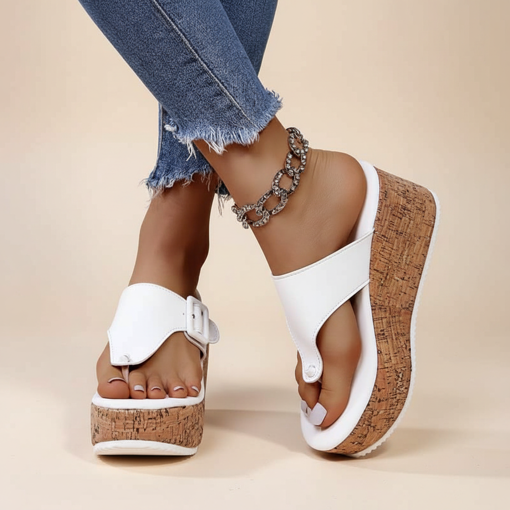 Zekera - Trendige Sandalen mit Schnallen