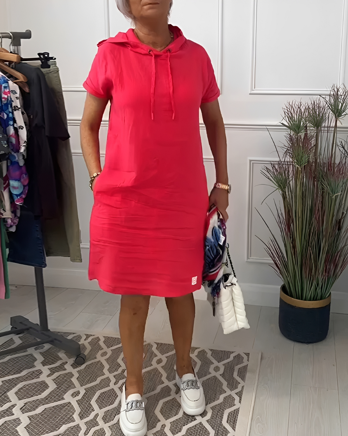 Tasha - Lässiges Kapuzen-Midikleid