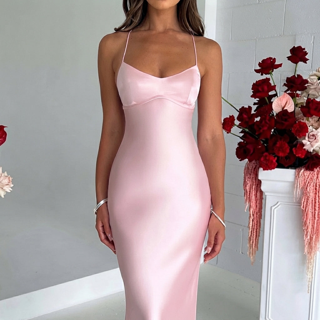 Melika - Schimmerndes, enganliegendes Maxikleid