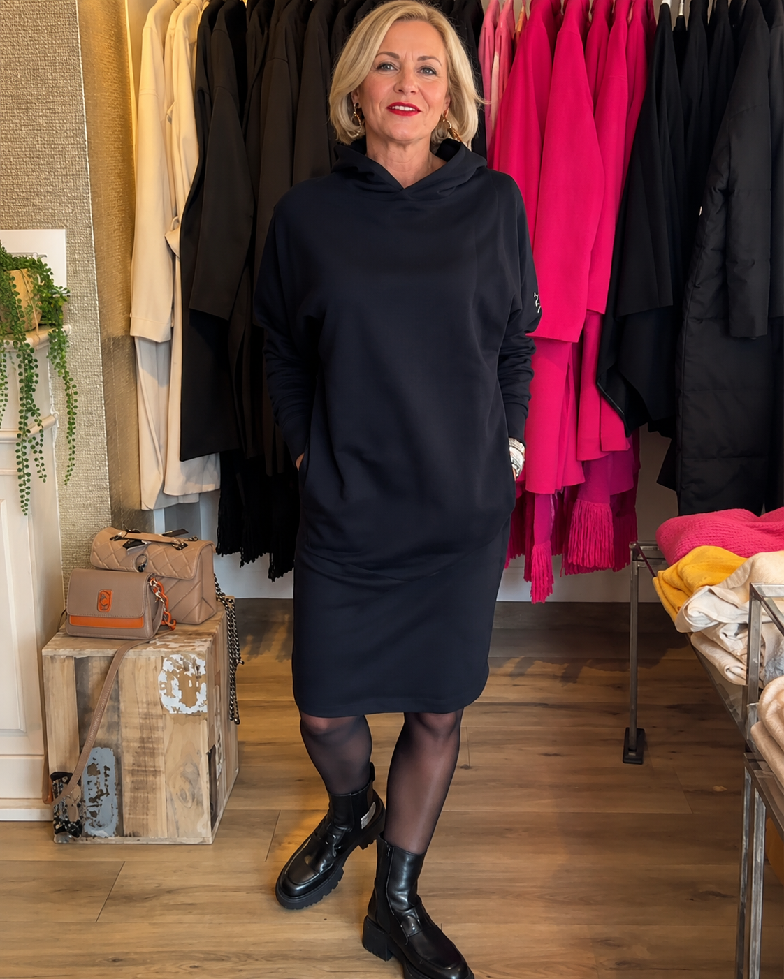 Annette - Chic Kapuzenkleid