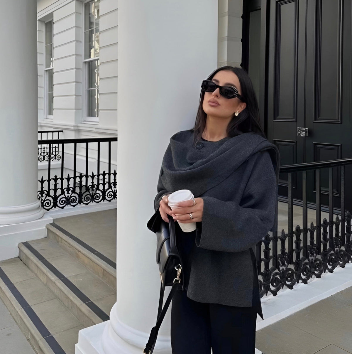 Mia - Eleganter Cape Mantel