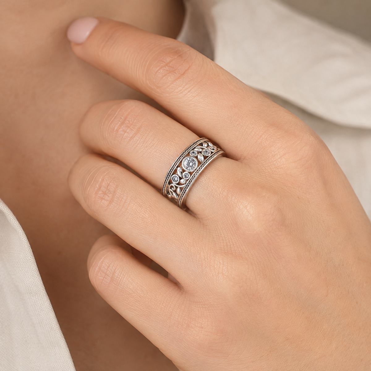 Nina – Vintage-Silberring mit Zirkonia