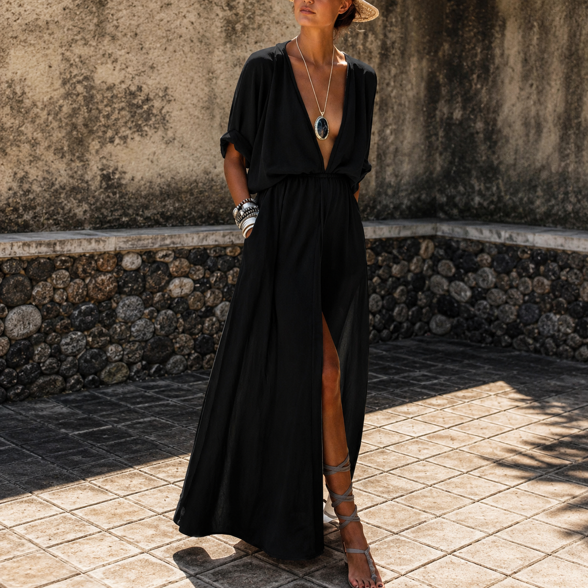 Nicole - Elegantes langes Kleid mit auffälligem Seitenschlitz
