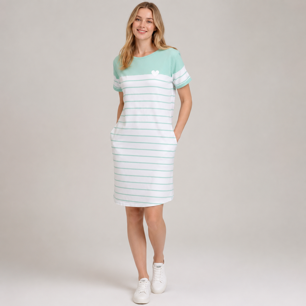 Nora - Elegantes Kleid mit Streifen