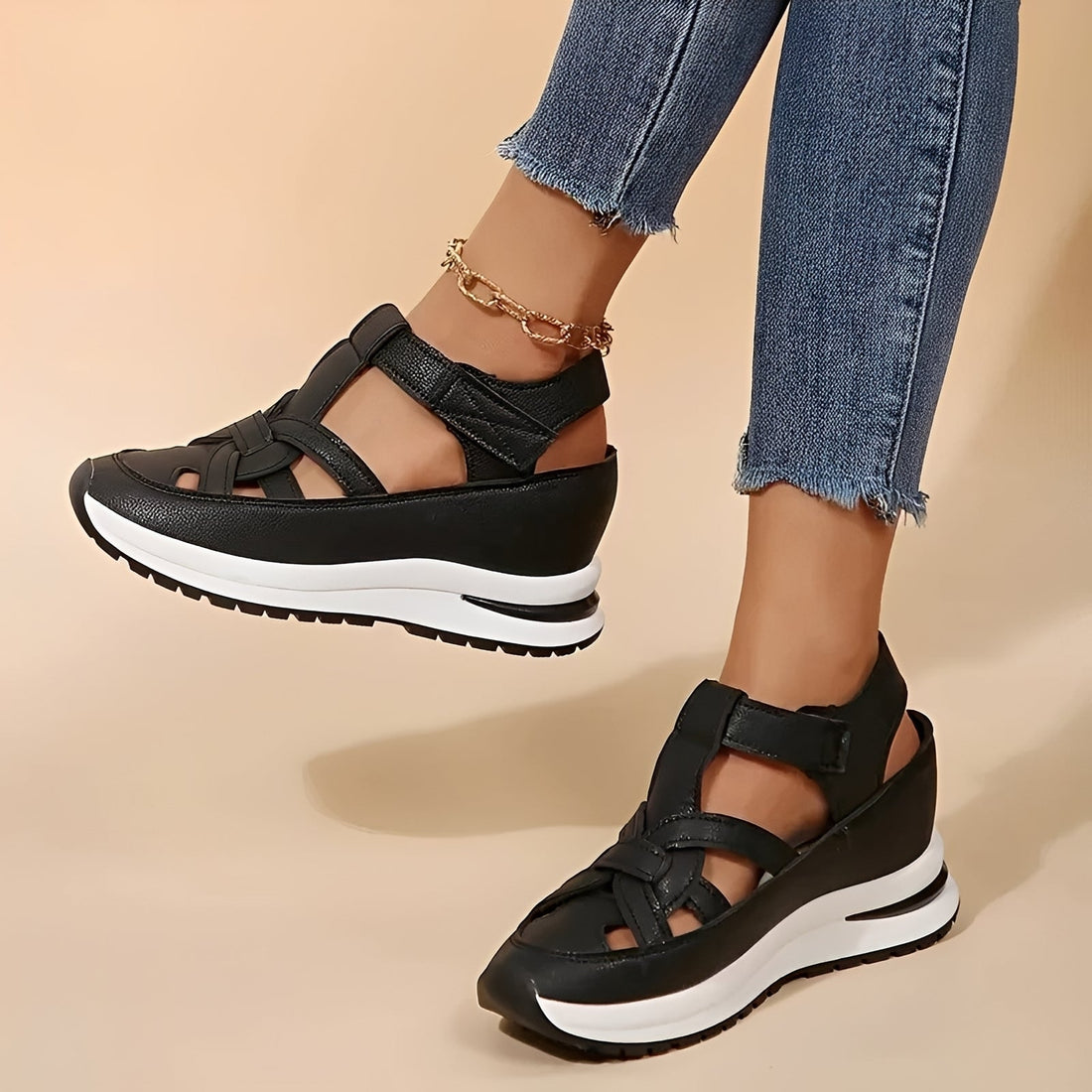 Zuzanna - Lässige Sandalen mit Keilabsatz