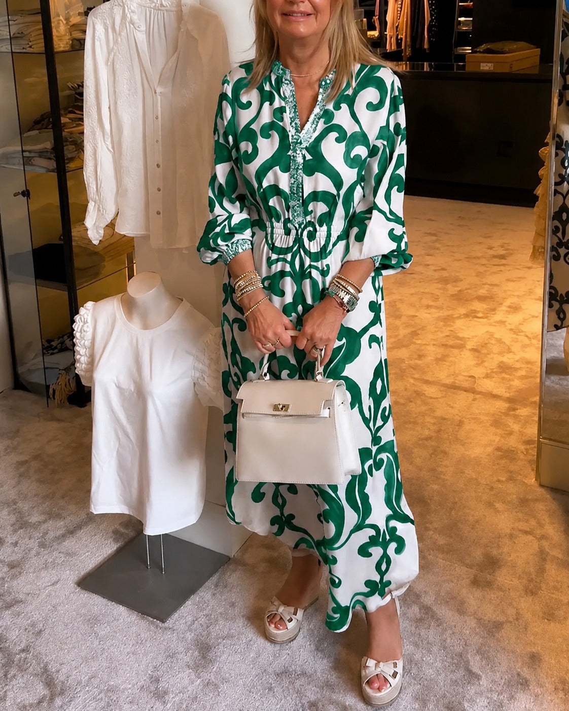 Daisie - Schickes Kleid mit V-Ausschnitt und lockerer Passform