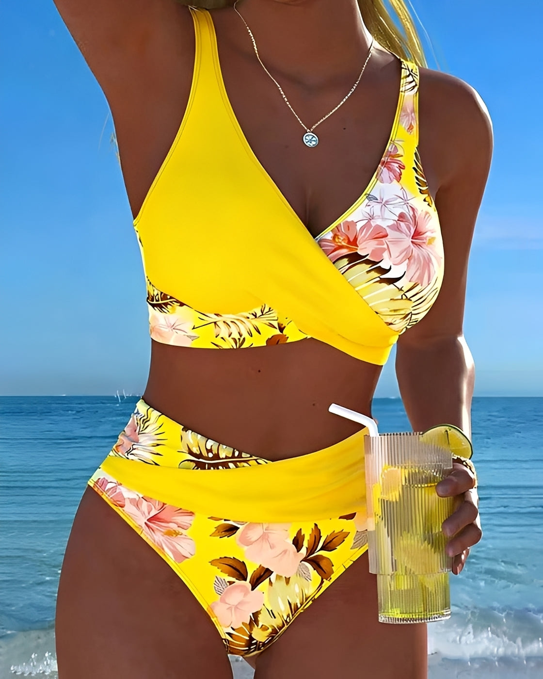Eleri - Schicker Blumen-Bikini