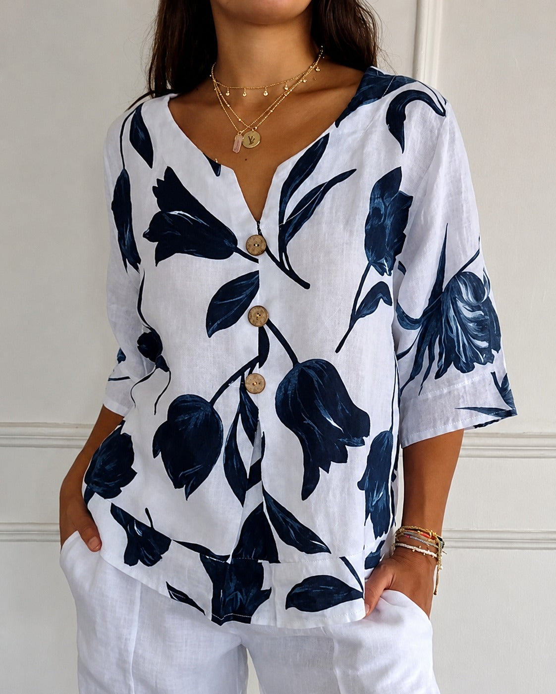 Chiara - Elegante Blumenschluppenbluse