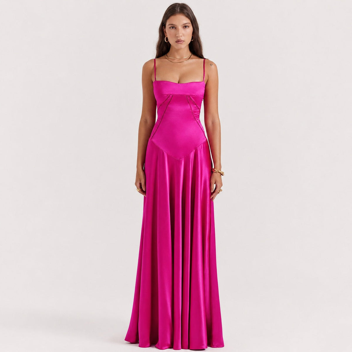 Jazmine - Elegantes, figurbetontes langes Kleid
