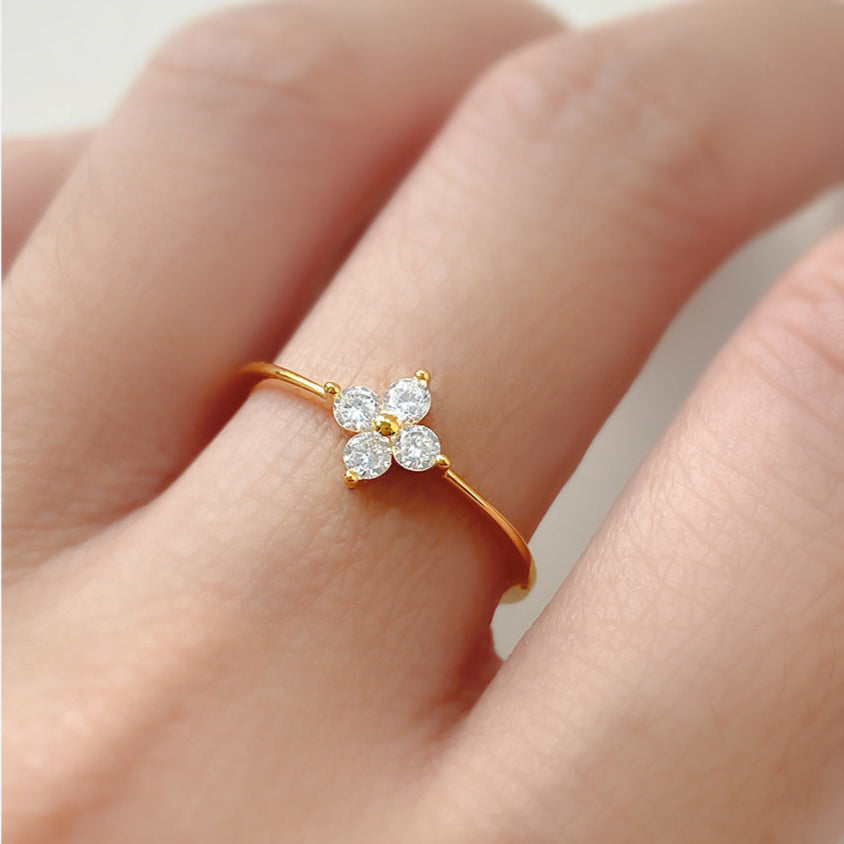 Mia – Ring mit Kristallklee