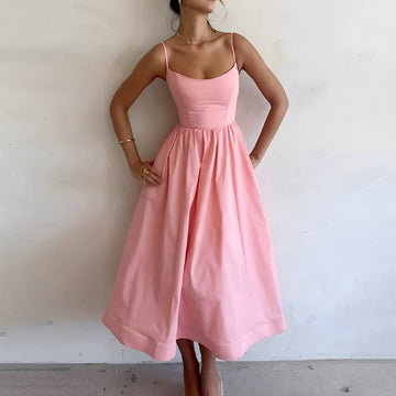 Fabiana - Kleid mit feinen Trägern und raffinierten Details