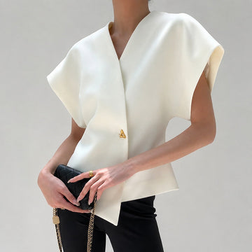 Leonie - Bluse mit V-Ausschnitt und Knopfdetails