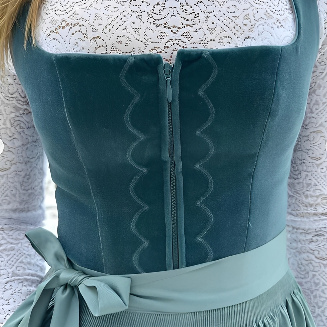 Muriel - Stilvolles Oktoberfest-Dirndl für Frauen (ohne Futter)