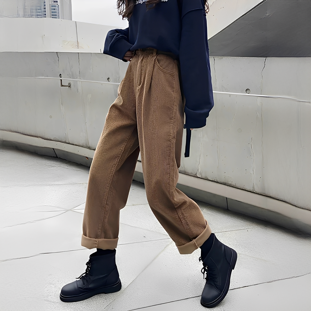 Shelbie - Klassisch geschnittene Hose mit weitem Bein