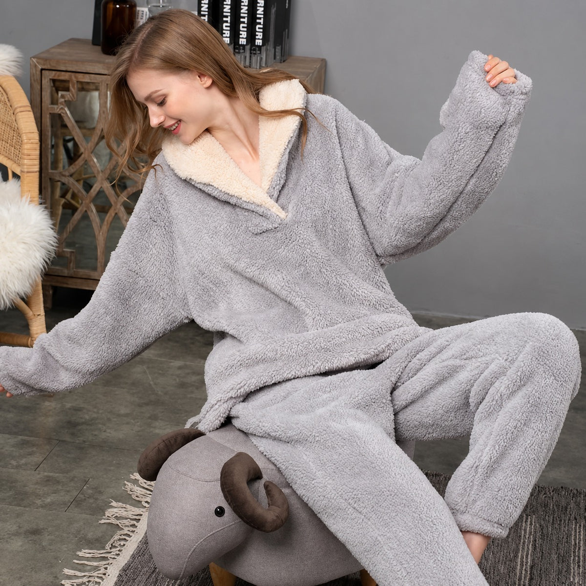 Damen Loungewear-Set - Kuscheliges Pyjama-Top mit Kapuzenkragen und Hose