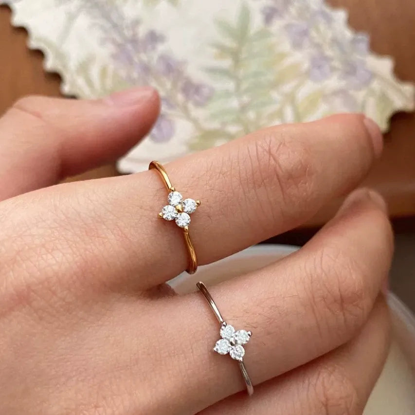 Mia – Ring mit Kristallklee