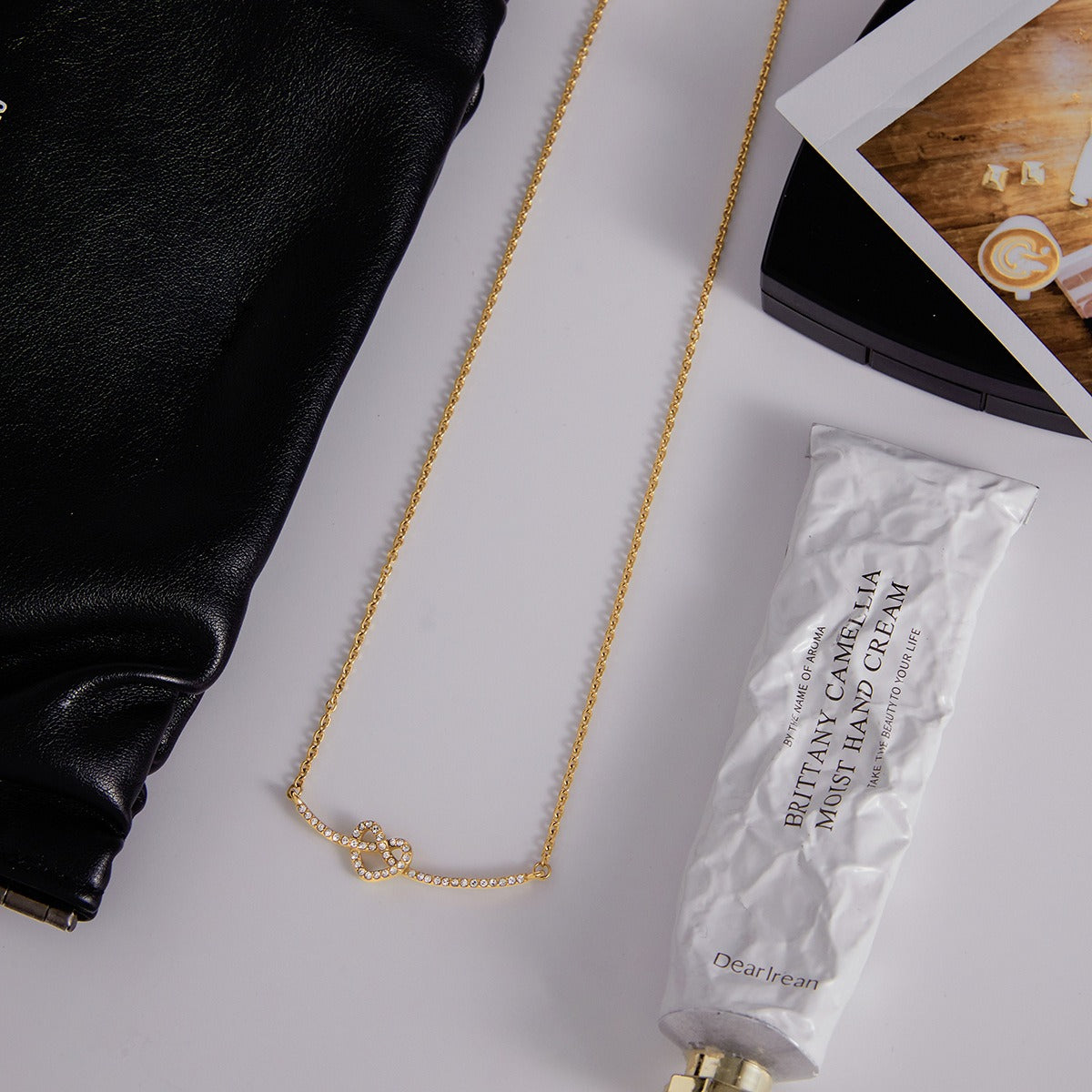 Valeria – Glänzendes Herz-Halsband