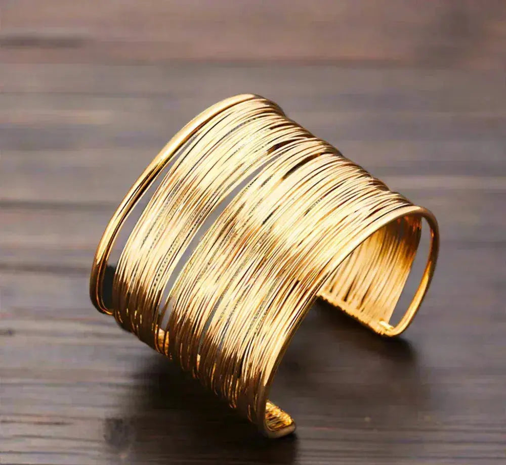 Nadine – Goldene Vintage-Armband